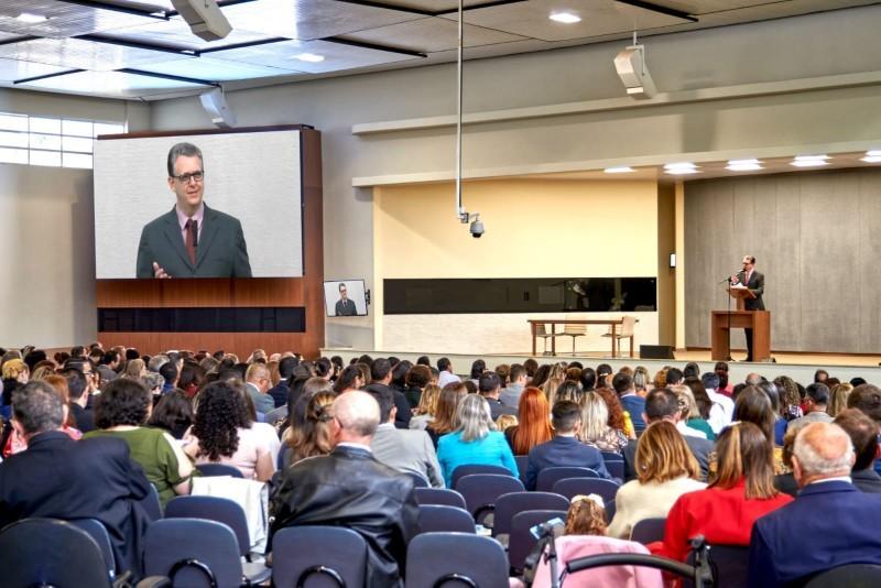 Testemunhas de Jeová completa 100 anos de educação e ensino no Brasil