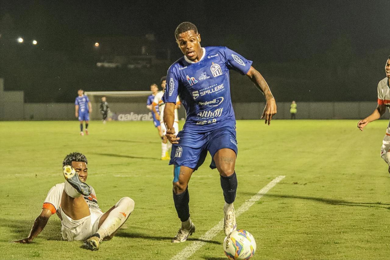 Caravaggio volta a enfrentar o Camboriú pela Copa SC