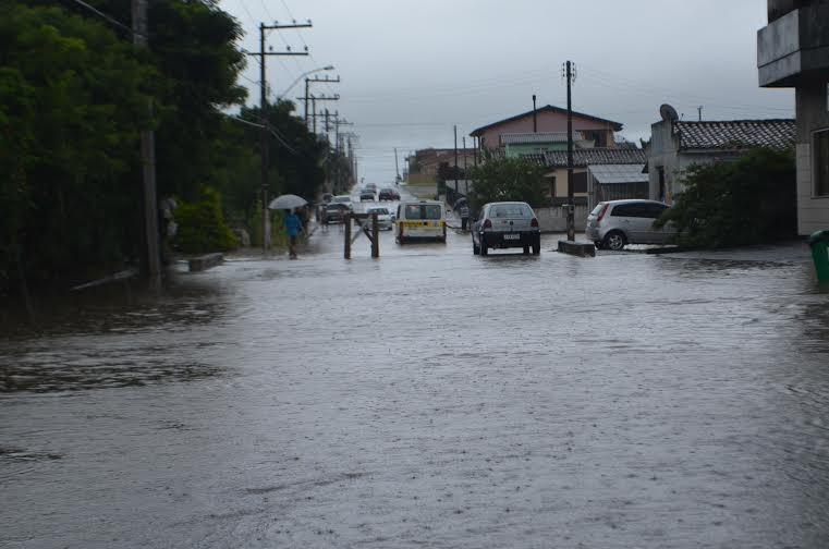 Siderópolis também registra pontos de alagamentos