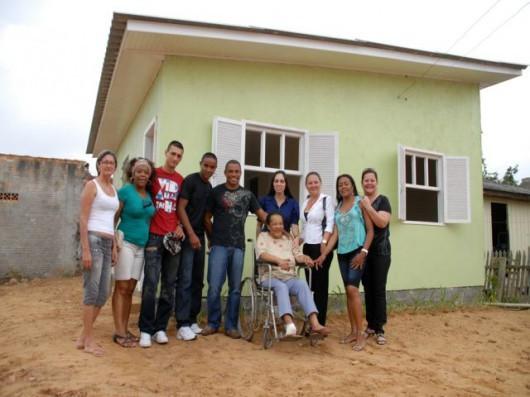 Exército constrói casa para família do São Sebastião