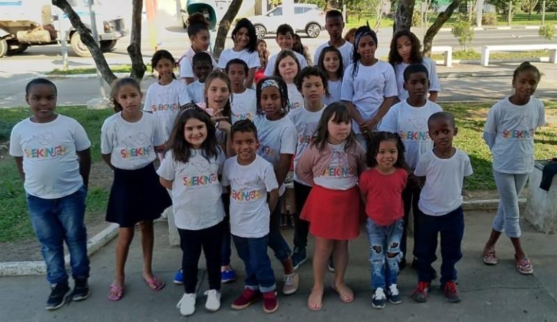 Coral Shekinah completa 20 anos e precisa de apoio para confecção de uniformes 