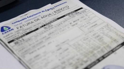 Cobrança de taxas de água e saneamento é alvo de reclamação de representantes da Famesc 