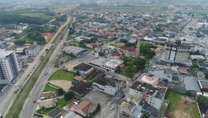 Morro da Fumaça antecipa o fim do expediente de verão