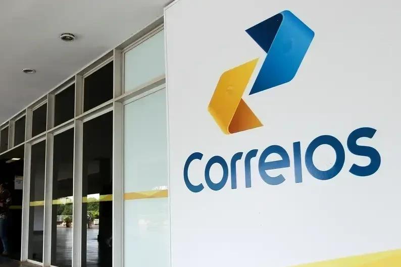 Vídeo: vereador questiona fechamento dos Correios de Içara e destaca falta de planejamento