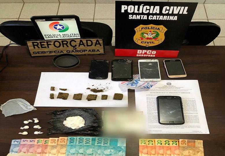 Casal é preso por tráfico de drogas no município de Garopaba