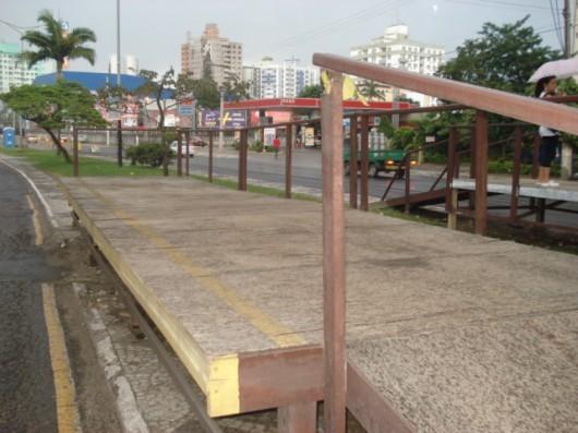 Em ação, plataformas reservas de ônibus
