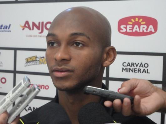 Tartá aposta em sequência de jogos para brilhar com a camisa do Tigre