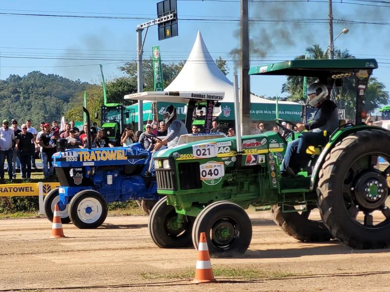 Arrancada de Tratores supera as expectativas e reúne cerca de 15 mil pessoas durante evento 