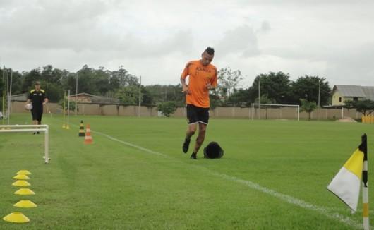 Fábio Ferreira está fora da partida deste sábado