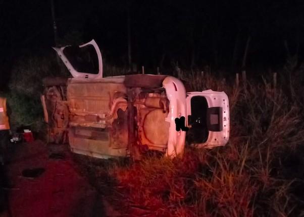 Motorista embriagado colide carro contra motocicleta e deixa uma mulher ferida na SC-445