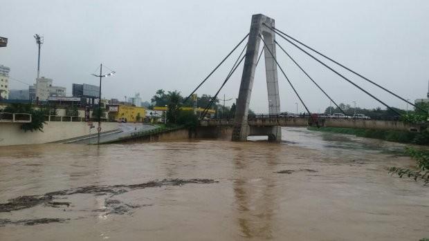 Chuva das últimas horas causa estragos em 85 cidades pelo Estado 