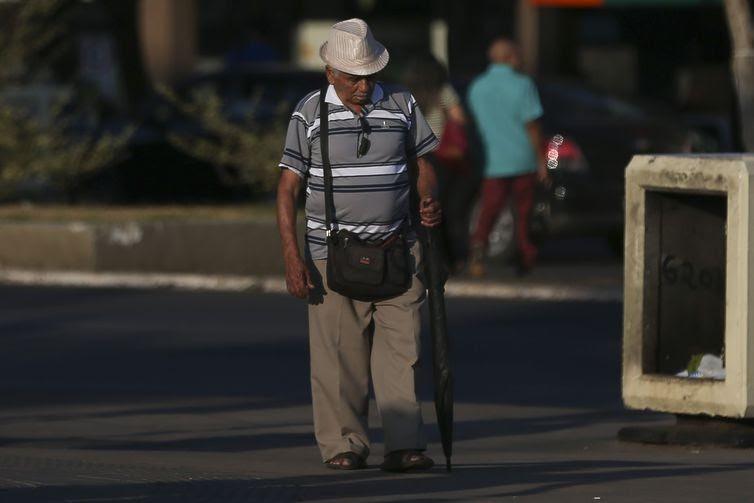 Mercado de trabalho enfrenta desafios com o envelhecimento da população
