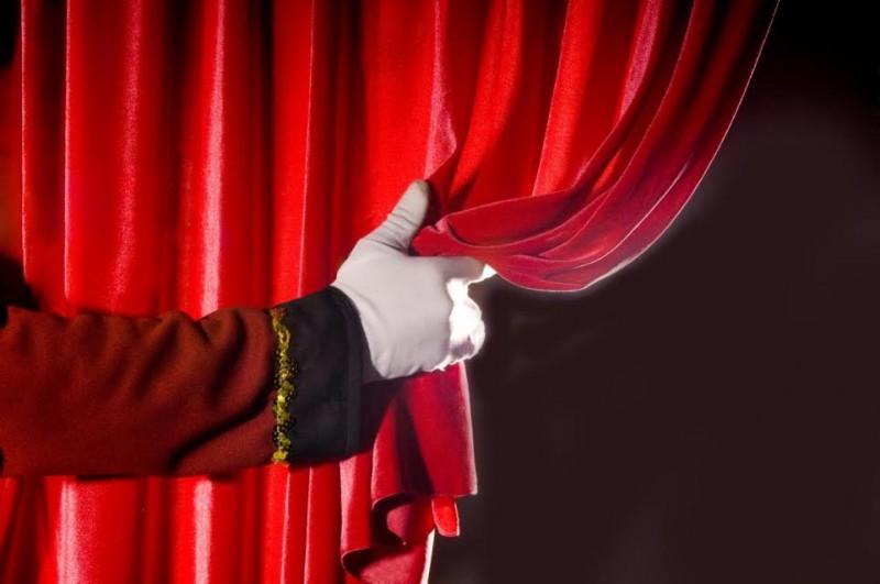 Estudantes criam peça de teatro com obra de Oswaldo Montenegro