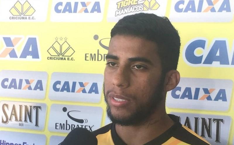 Meia Luiz Fernando avisa: “precisamos vencer a qualquer custo”