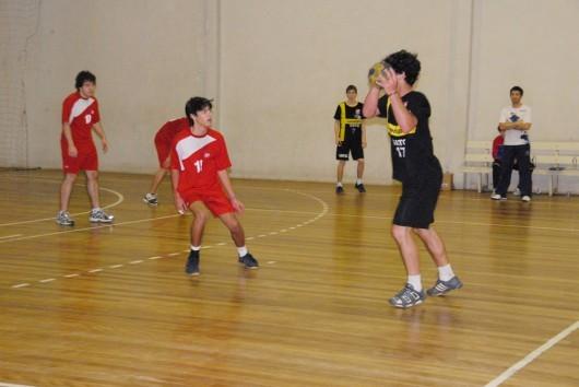 Handebol de Criciúma segue 100%