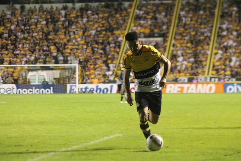 Marquinhos Gabriel brilha e Tigre vence o CSA de virada no Majestoso