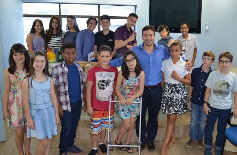 Vereadores mirins participam da última sessão do ano