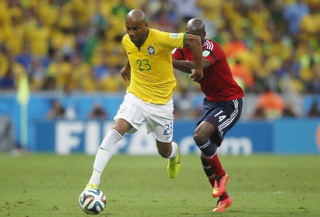 Maicon revela ter sido pego de surpresa com titularidade