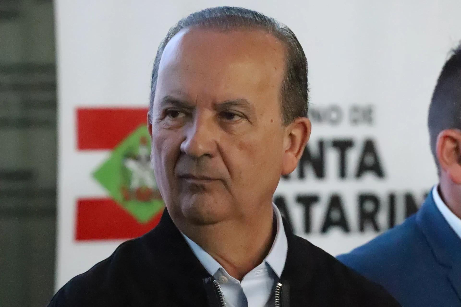 Governador de Santa Catarina repudia prisão de Jair Bolsonaro: 'não teve um julgamento justo'