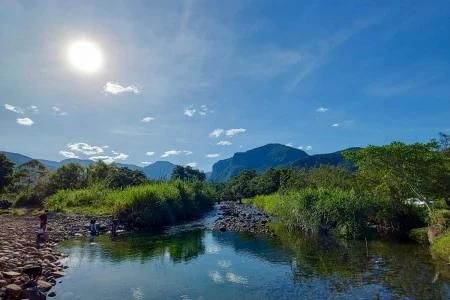 Dia ensolarado e temperaturas amenas marcam esta quarta-feira