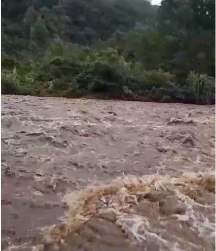 Chuva: famílias ficam ilhadas em Timbé do Sul  