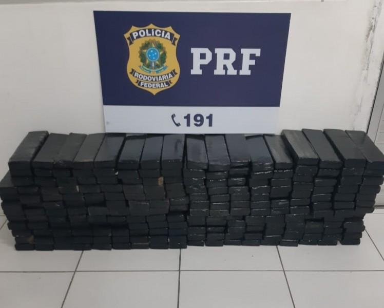 Mais de 200 quilos de maconha são apreendidos em Jaguaruna