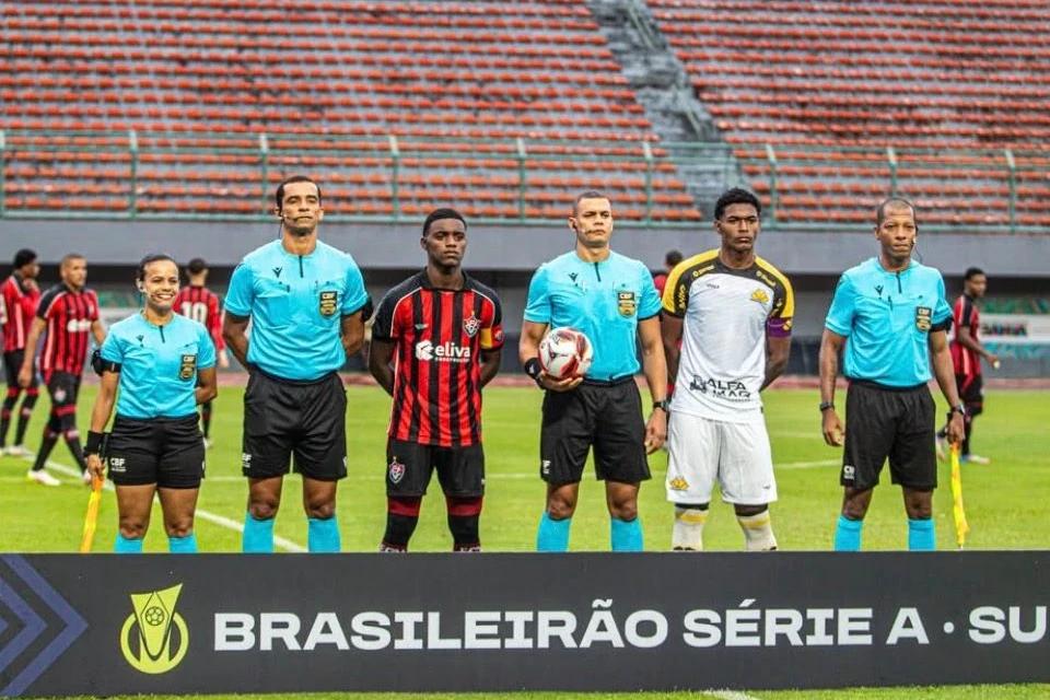Base carvoeira estreia com derrota no Campeonato Brasileiro