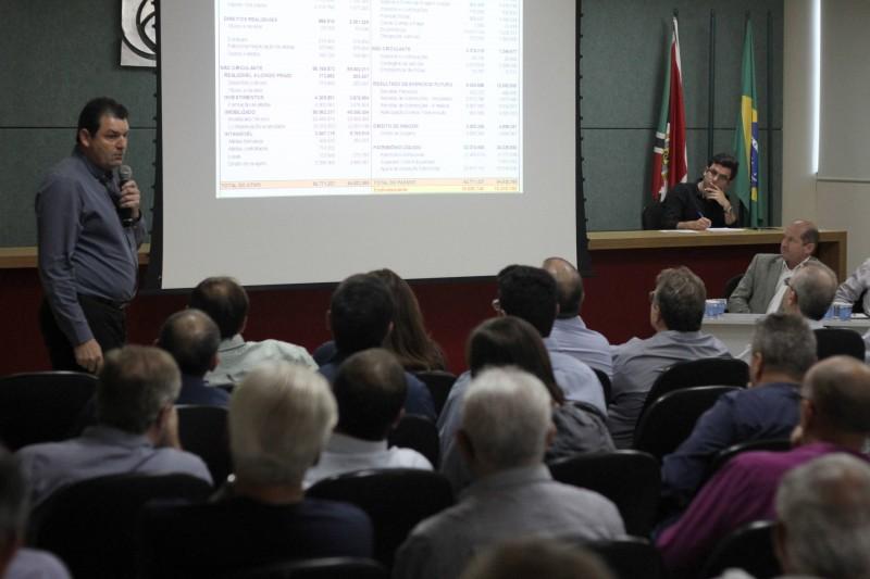 Sem Jaime Dal Farra, reunião acontece hoje entre conselheiros do clube