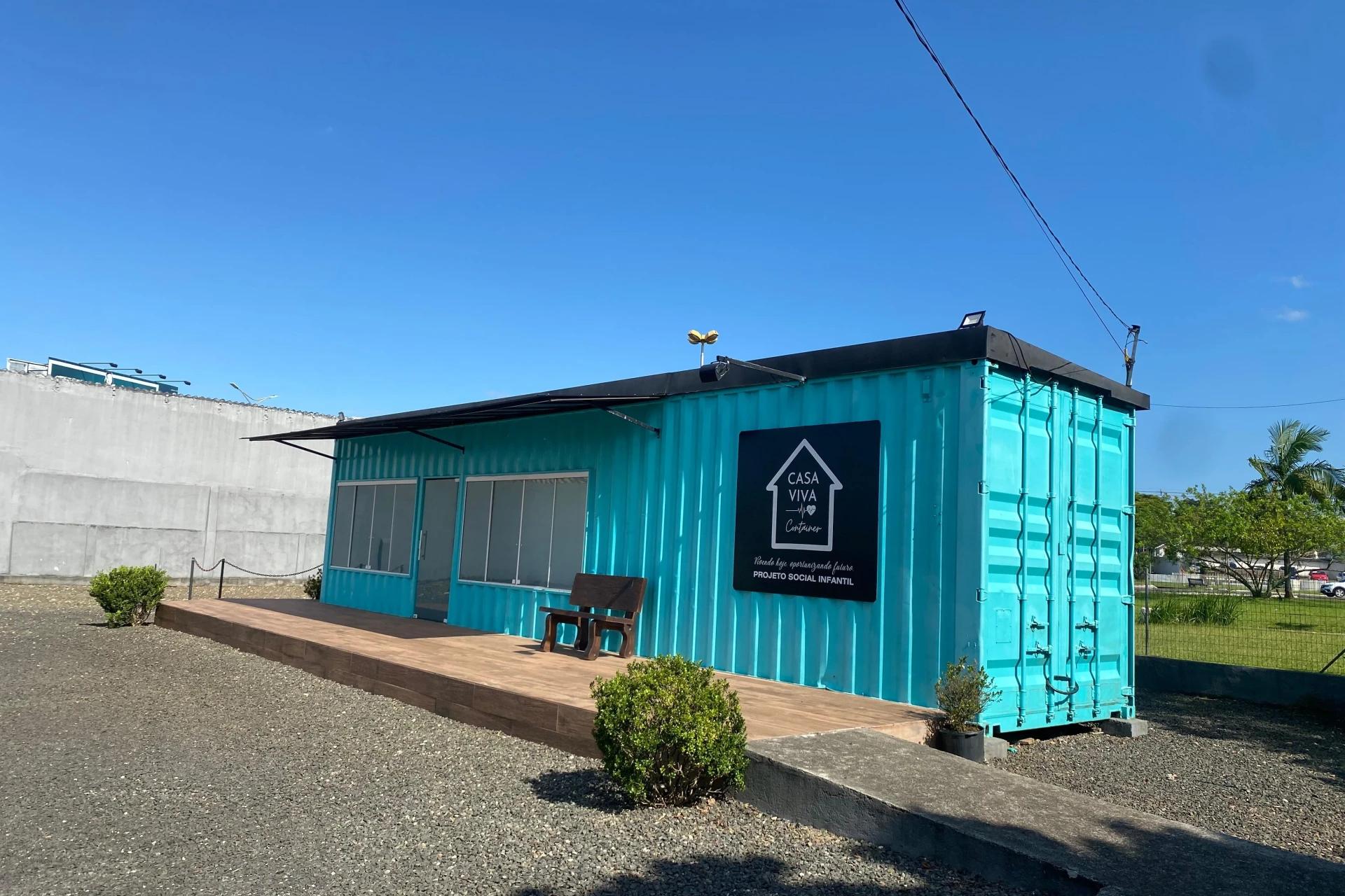 Casa Viva Container completa quatro anos atendendo crianças em Criciúma