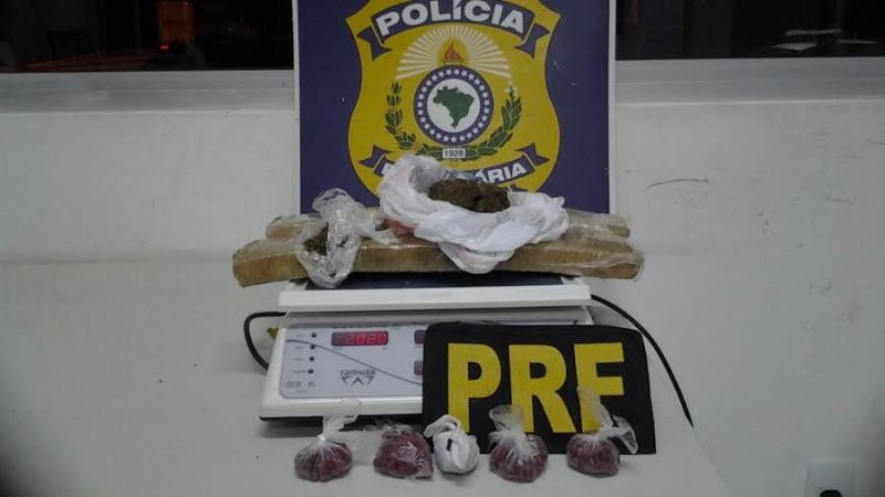 PRF apreende maconha e ecstasy na BR-101, em Tubarão