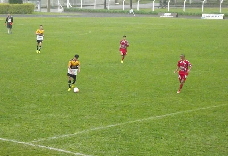 Sub-15 do Criciúma empata sem gols 