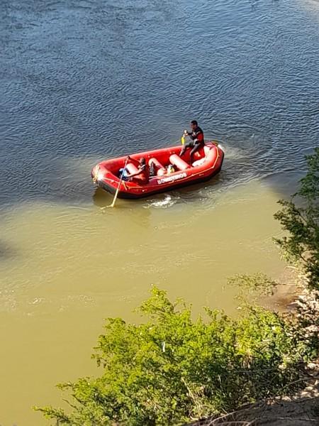 Jovem continua desaparecido no Rio Tubarão