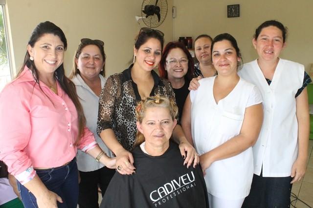 Voluntárias promovem ação social em asilo de Maracajá