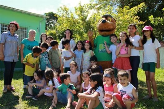 Comunidades de Laguna e Tubarão recebem ação educativa do Dnit