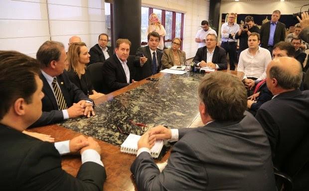 Colombo autoriza projeto para pavimentação de acesso ao Case