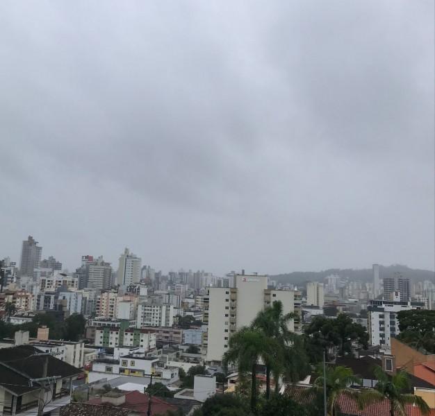 Primeiros dias de junho serão de frio e chuva na região carbonífera