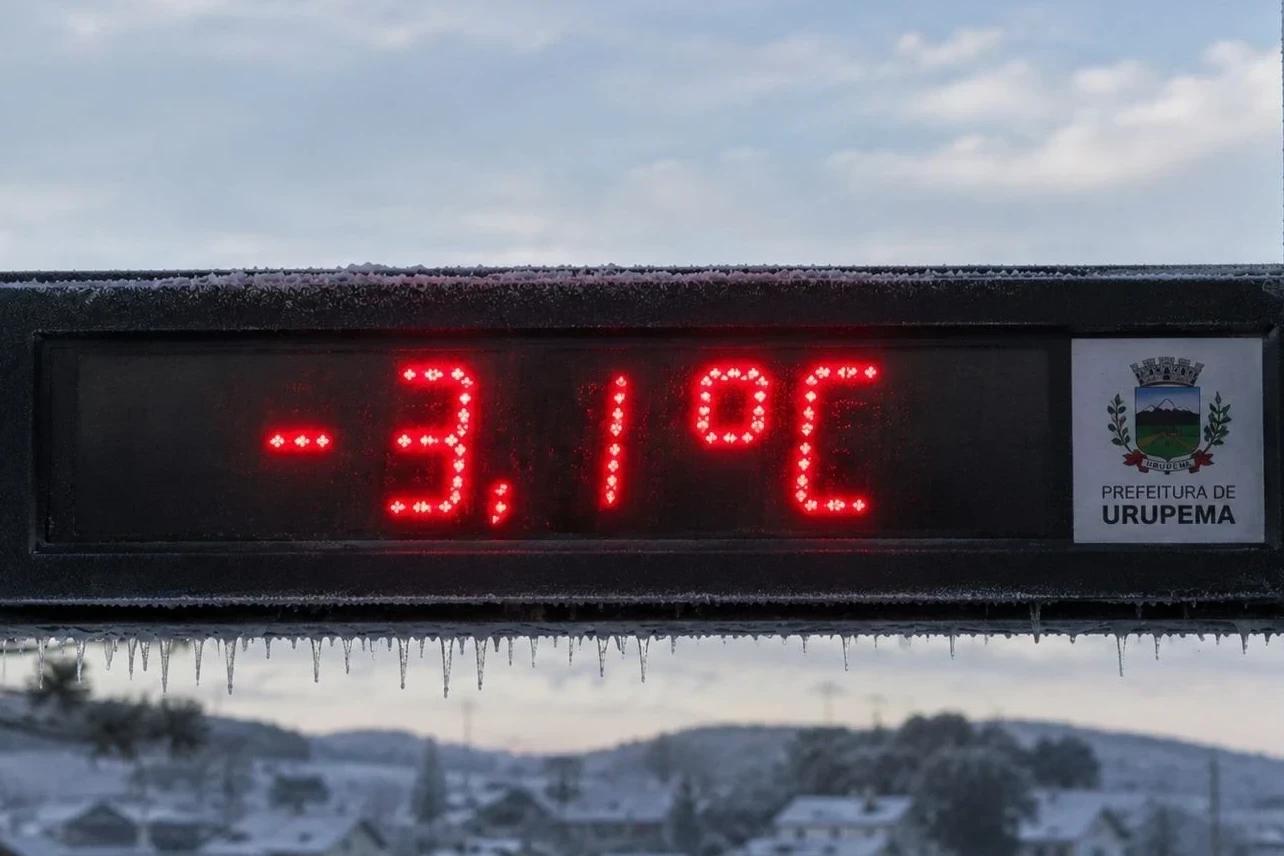 Santa Catarina amanhece com termômetros abaixo de 0°C nesta segunda-feira