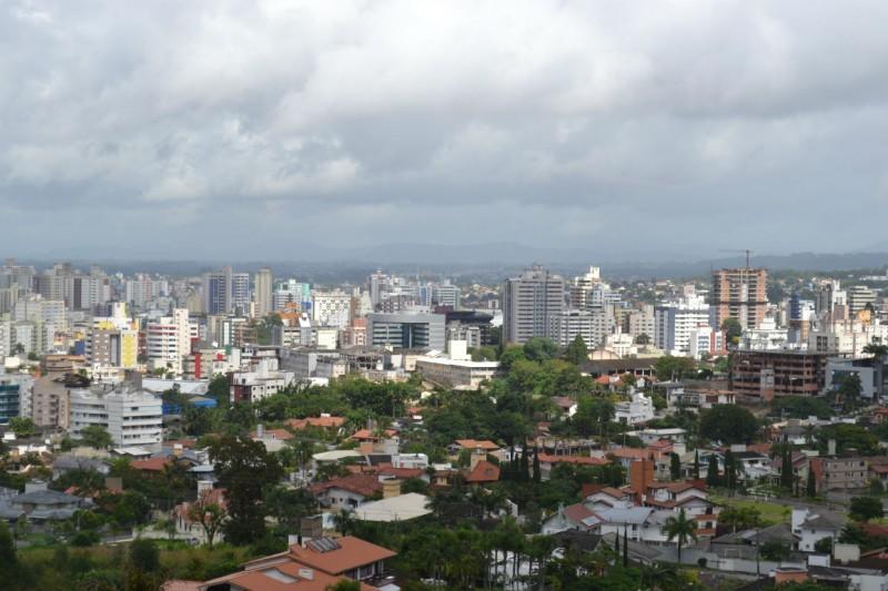 Além de mais chuva, semana terá massa de ar polar derrubando as temperaturas
