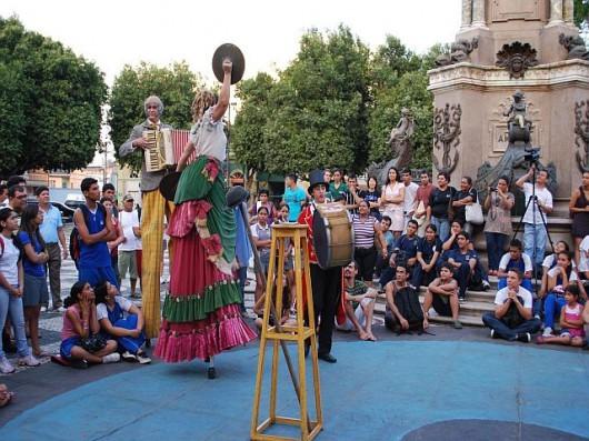 Cirquinho em festival na Amazônia