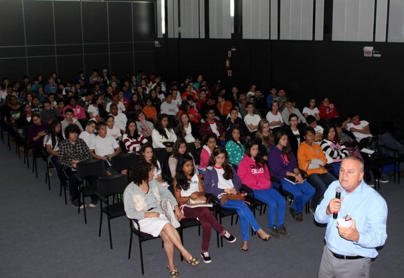 Estudantes da rede municipal de Criciúma participam de aulão de matemática
