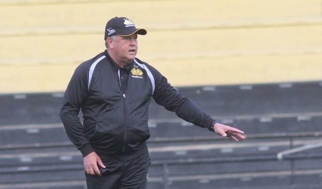 Cavalo aponta para dois volantes diante do Bragantino