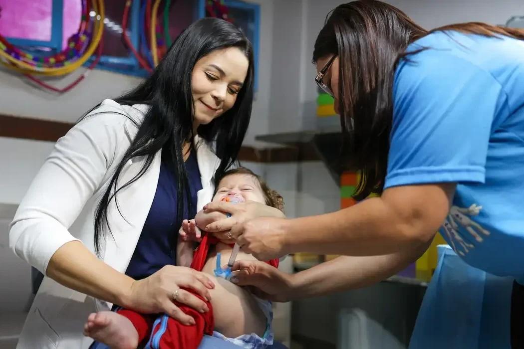 Vacinação melhora, mas ainda enfrenta desafios no Brasil