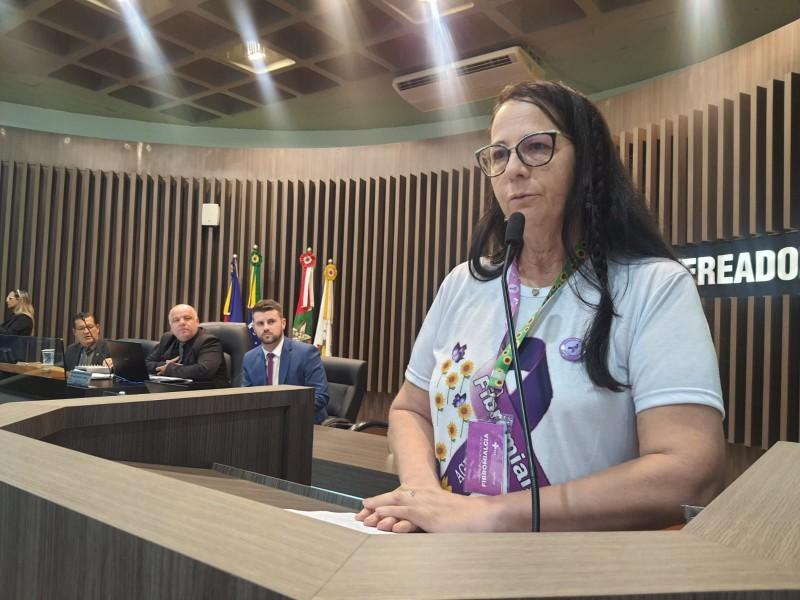 Conscientização sobre Fibromialgia é debatida na Câmara de Araranguá 