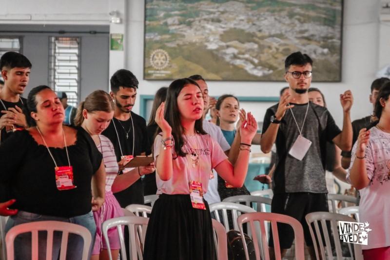 Após quatro dias, Santa Missa marca encerramento do Vinde e Vede 2024