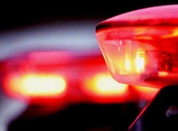 Motorista de Criciúma colide contra poste e abandona veículo na SC-108