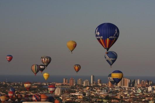 Cinco dias de Festival de Balonismo em Torres