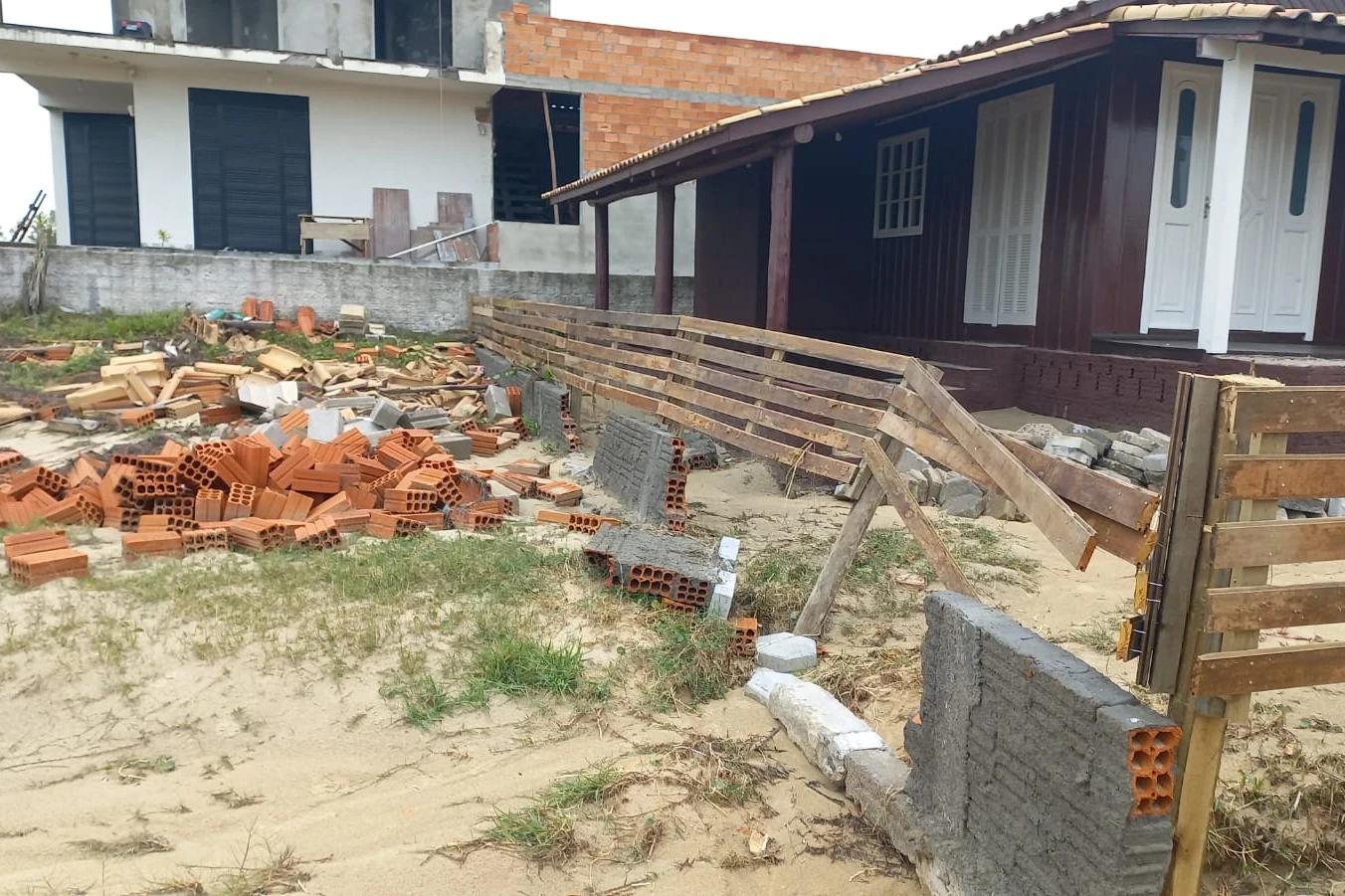 Tsunami meteorológico danificou quase 40 imóveis em Jaguaruna