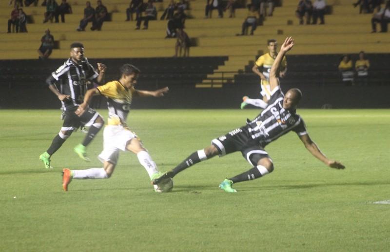 Um tímido empate do Tigre e festa cearense