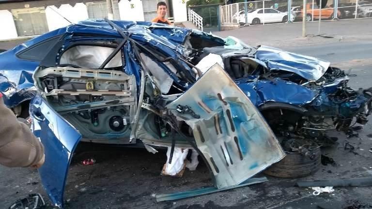 Acidente na Luiz Lazzarin é registrado na manhã deste domingo