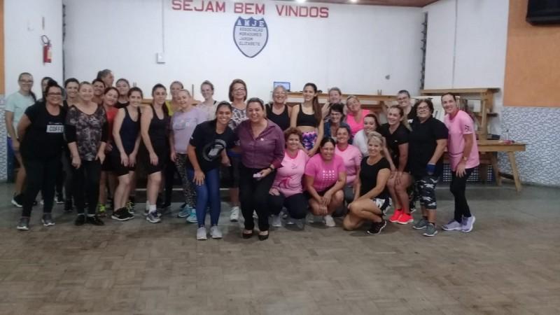 Aulas de dança iniciam nos bairros de Içara
